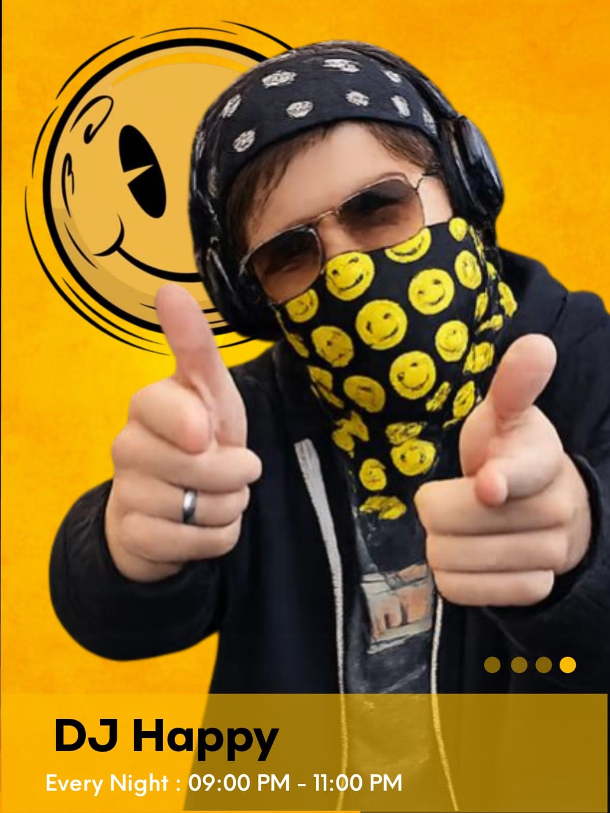 Host RJ Surbhi Pose 3